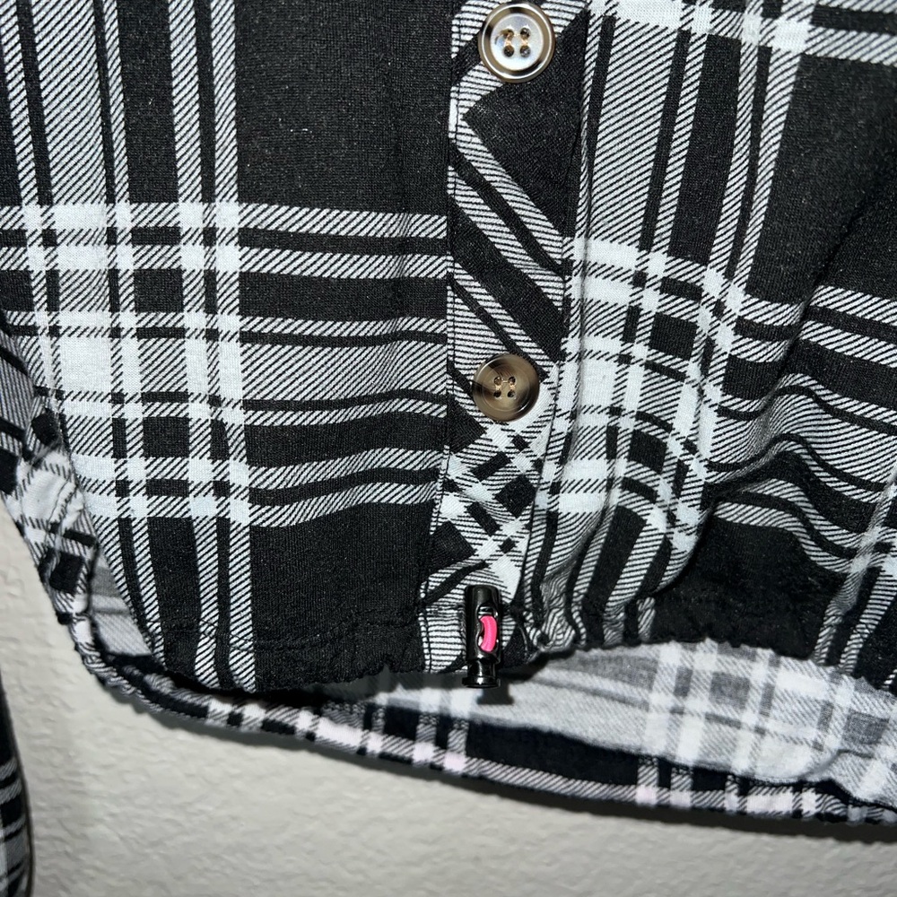 Black and White Plaid Button-Up Shirt - Picture 2 of 4